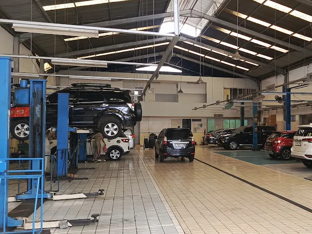 Showroom Mobil Toyota Baru Pondok Aren